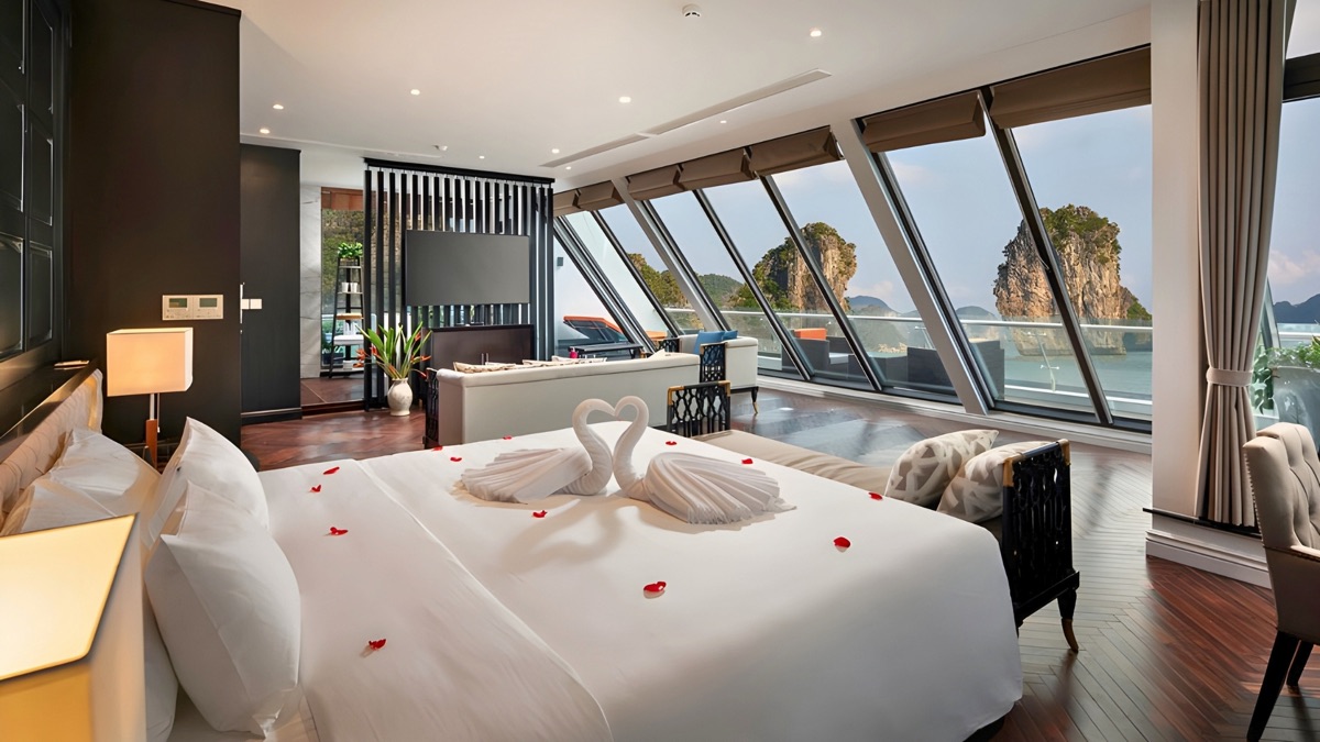 President Suite cabin aboard Stellar of the Seas