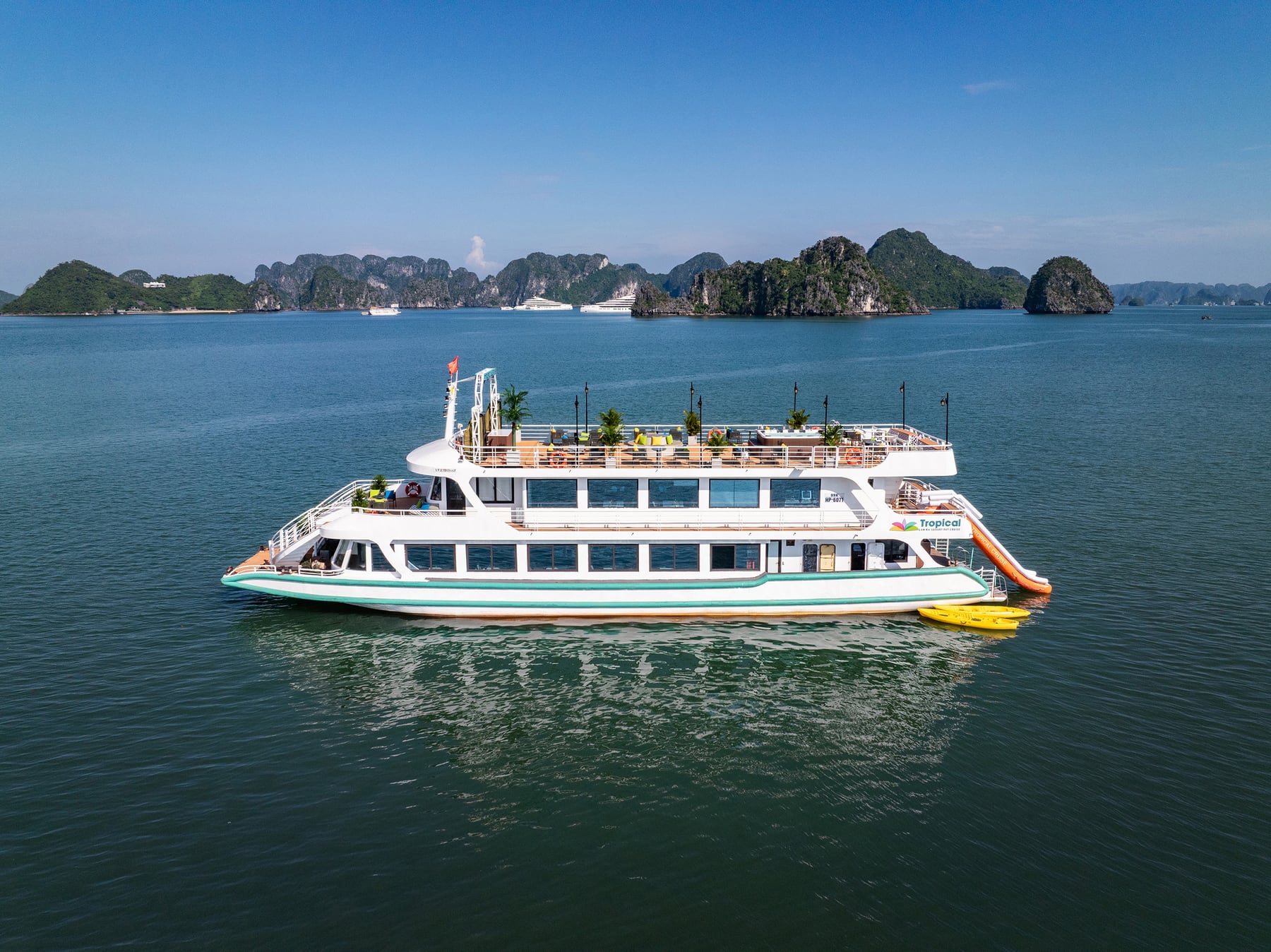 Tropical Cruise in Lan Ha Bay, photo 2 of 17