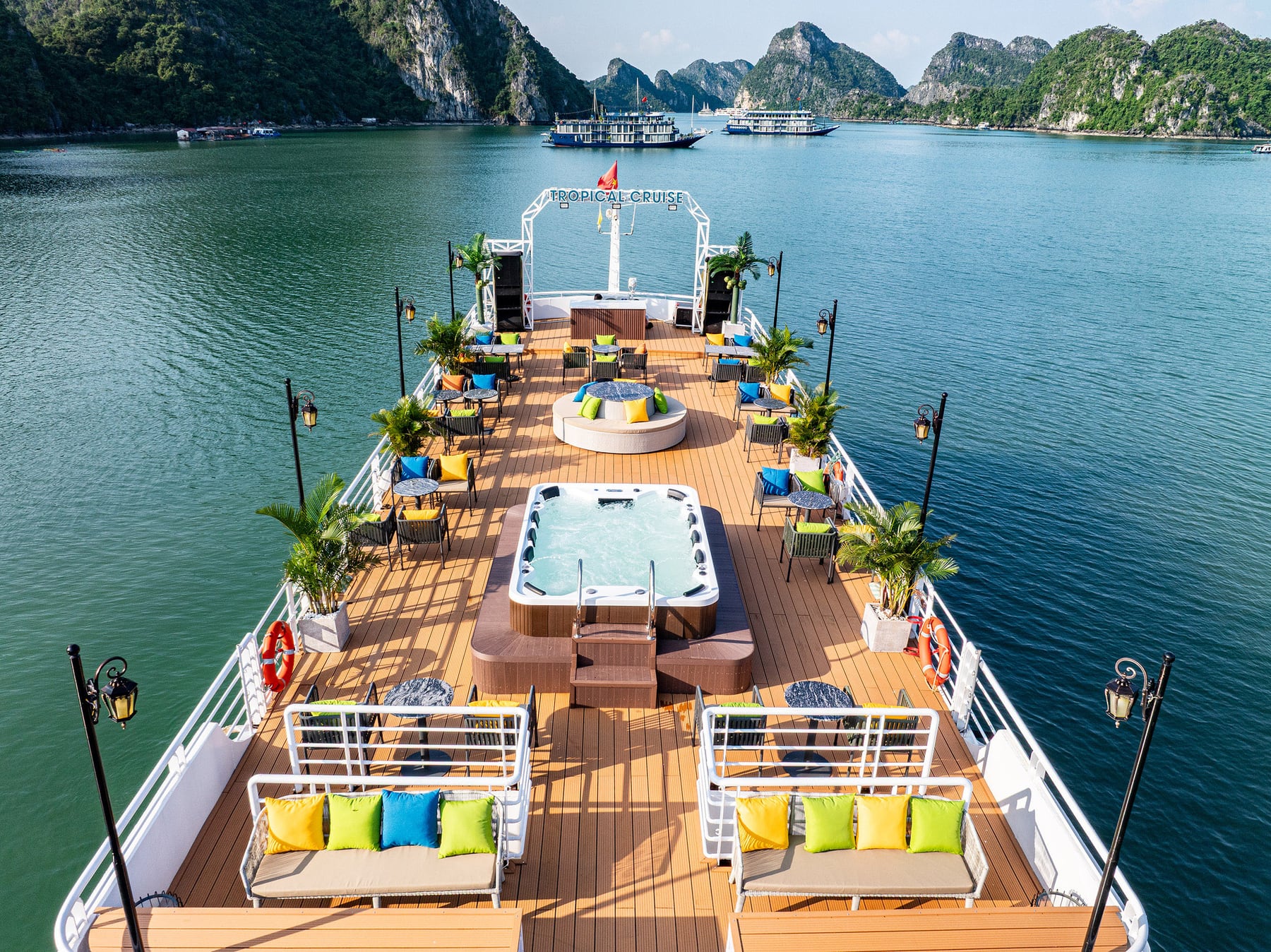 Tropical Cruise in Lan Ha Bay, photo 3 of 17