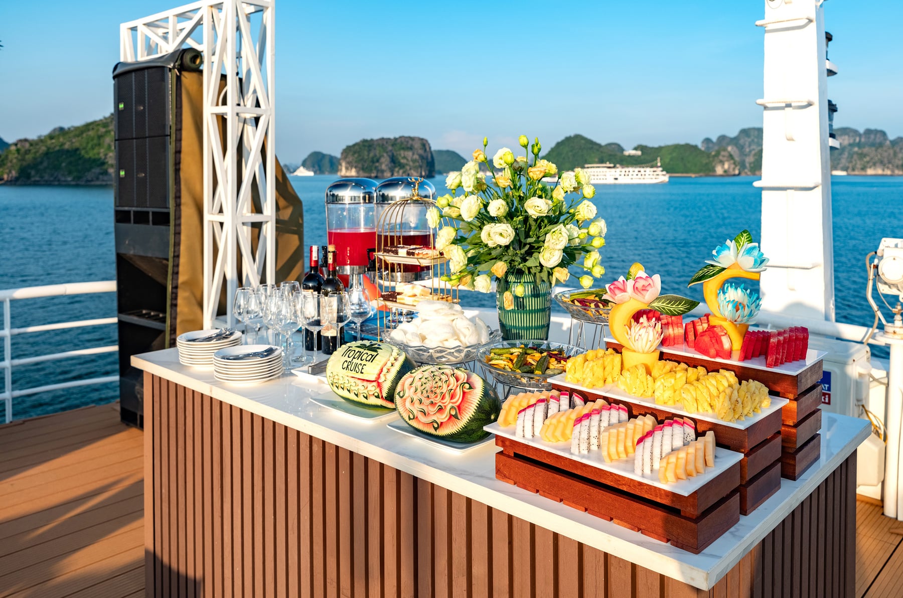 Tropical Cruise in Lan Ha Bay, photo 6 of 17