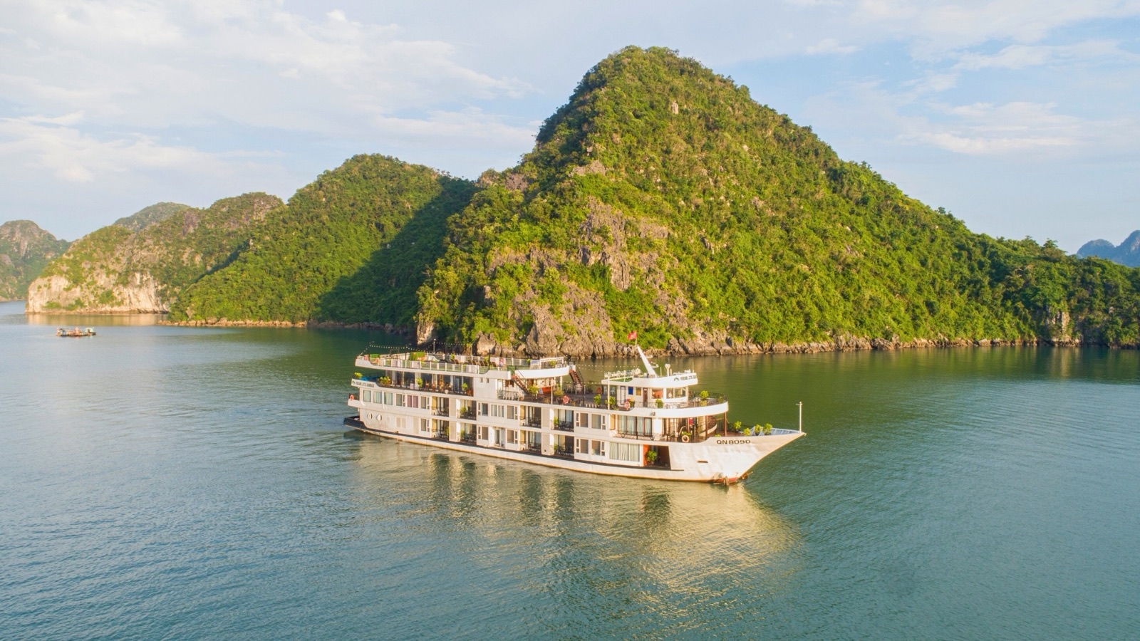 Verdure Lotus Grandeur Cruise in Halong Bay, photo 1 of 38
