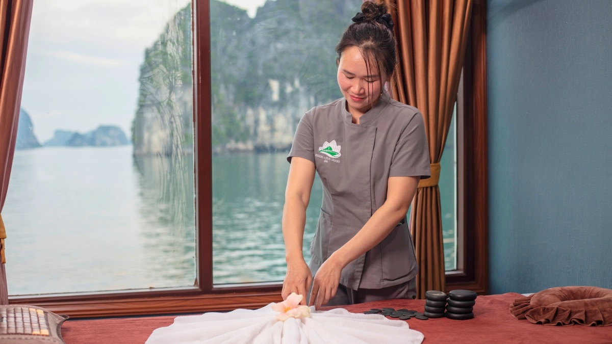 Verdure Lotus Grandeur Cruise in Halong Bay, photo 4 of 38