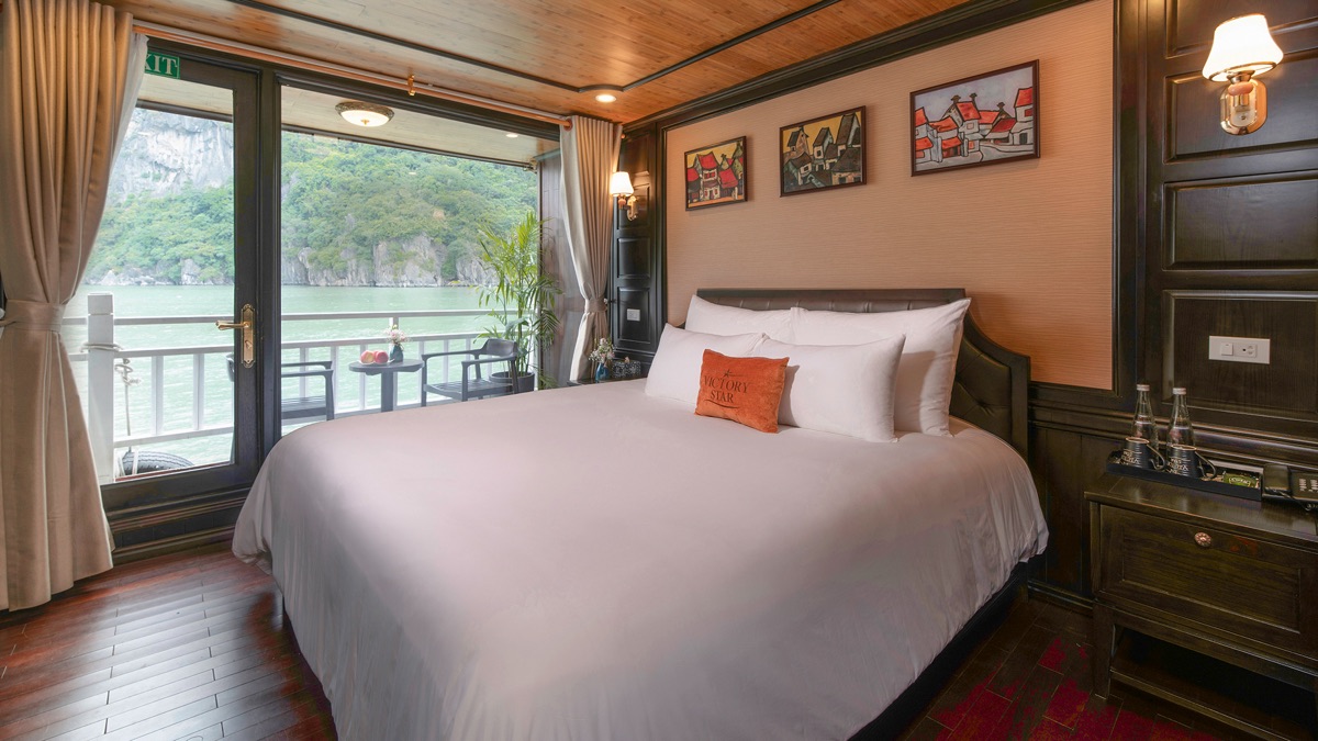 The Suite cabin aboard Victory Star Cruise